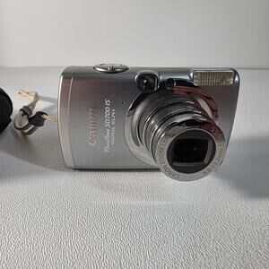 Canon PowerShot SD700 IS DIGITAL ELPH Camera + Case Battery & SD Card Read